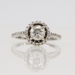 1.03cttw Diamond 18kt White Gold Halo Engagement Ring sz 7.5